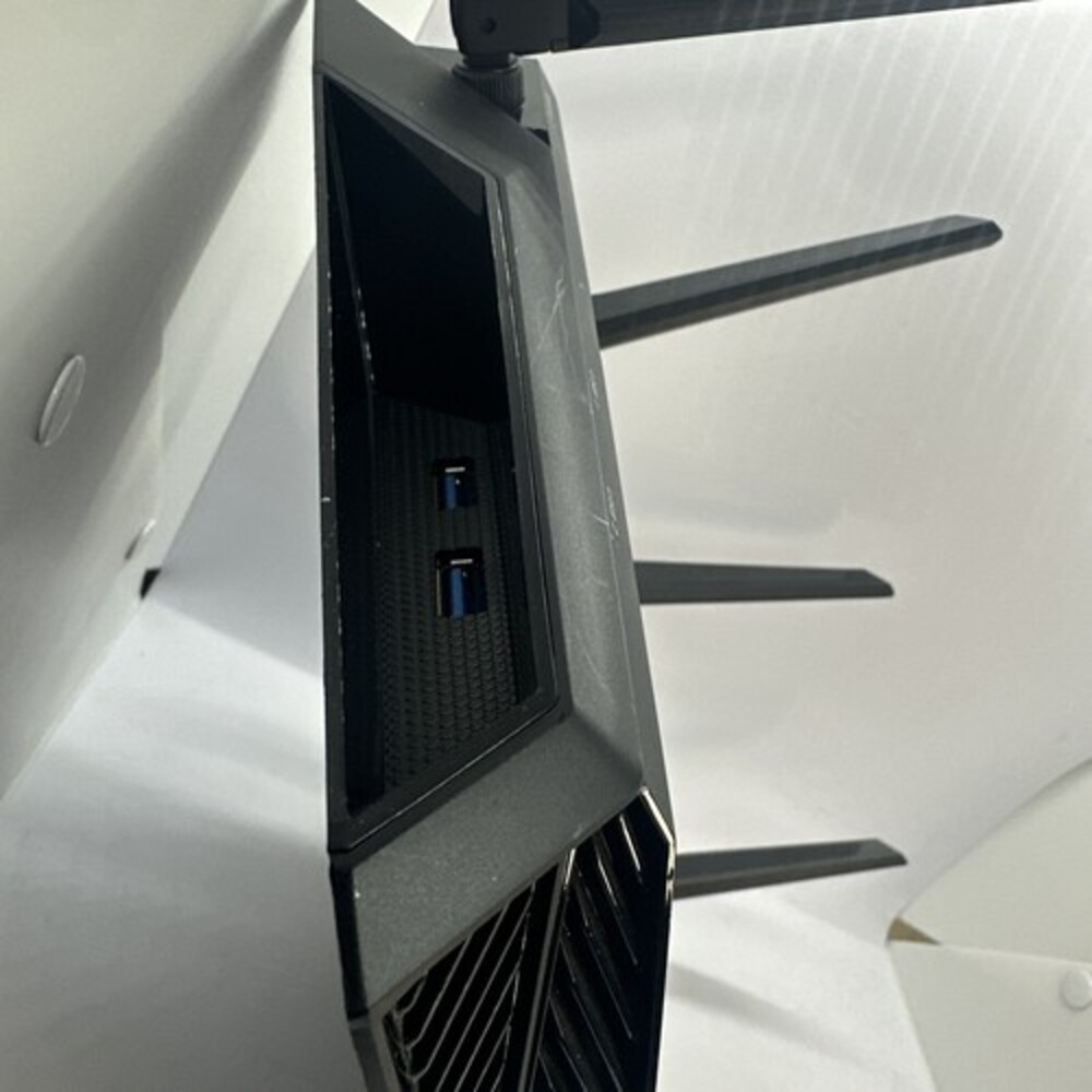 NETGEAR Nighthawk XR500 Pro Gaming Router - Picture 8 of 9